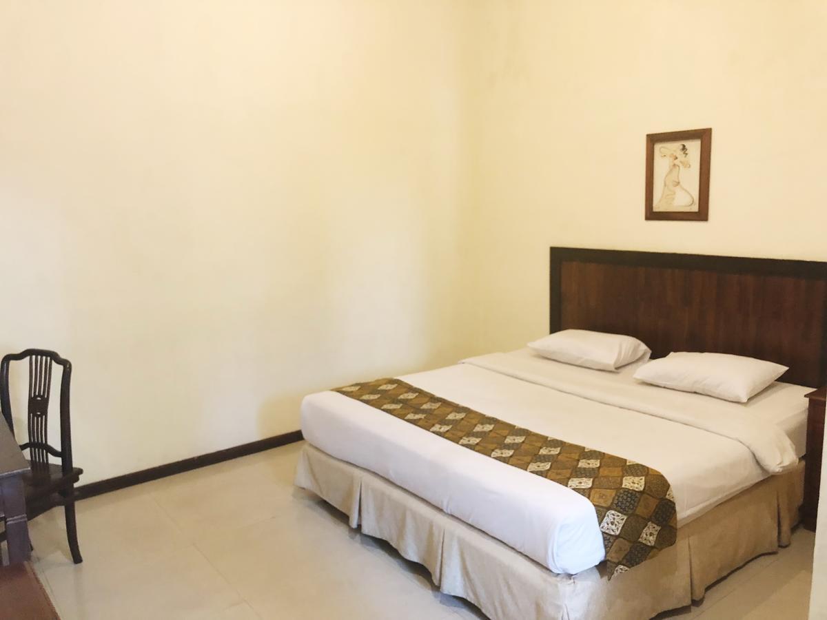 Bukit Daun Hotel And Resort Kediri  Exterior foto