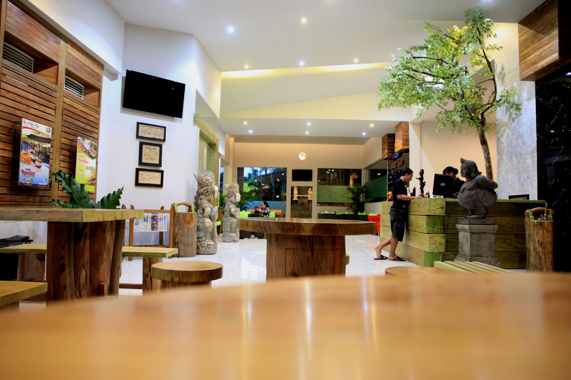 Bukit Daun Hotel And Resort Kediri  Exterior foto